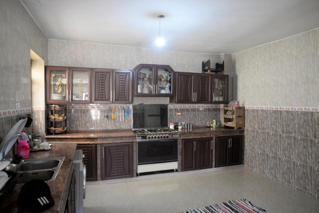Bed and Breakfast Happy Bedouin House Petra Al Hayy Esterno foto