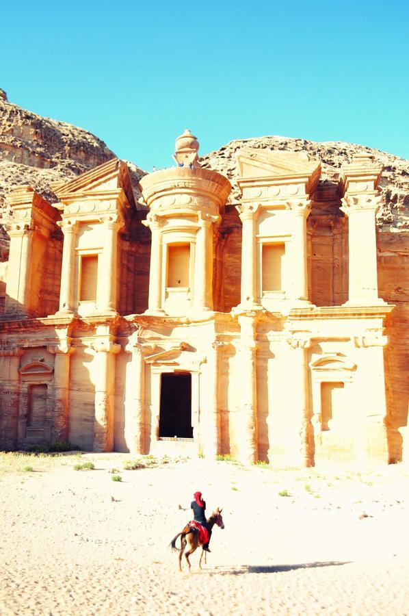 Bed and Breakfast Happy Bedouin House Petra Al Hayy Esterno foto